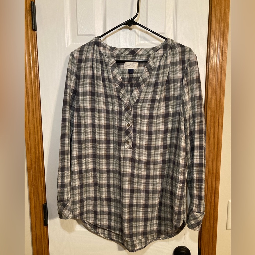 Universal Thread Top